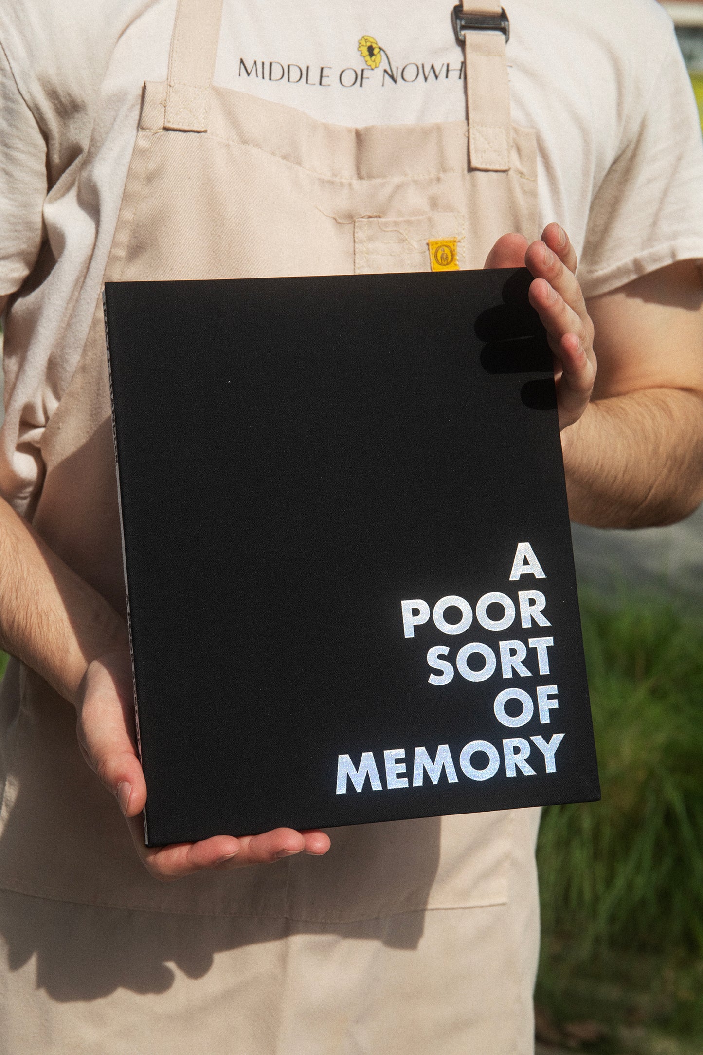 A POOR SORT OF MEMORY - TRACY CHANDLER